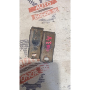 Крепление радиатора Toyota Corolla/Sprinter/Marino AE100 1653315120