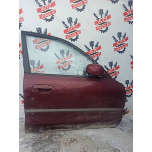 Стекло двери передней правой Mitsubishi Galant E52A в Омске