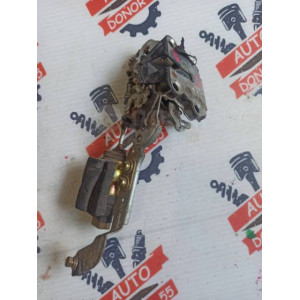 Замок двери задний правый Toyota Corona/Carina t170 в Омске