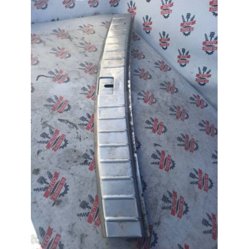 Накладка замка багажника Porsche Cayenne 7l5863459C в Омске