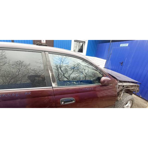 Стекло двери передней правой Toyota Carina E/Corona T190 в Омске