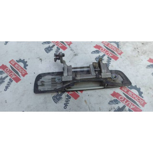 Ручка двери задняя левая Mitsubishi Mirage Dingo CQ2A в Омске Ручка двери задняя левая Mitsubishi Mirage Dingo CQ2A в Омске