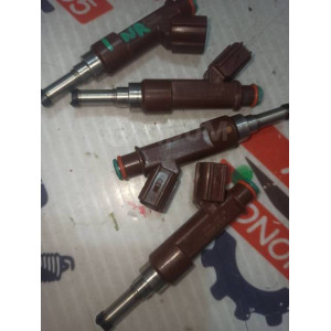Форсунка топливная Toyota 1NR-FE 2325047020 в Омске