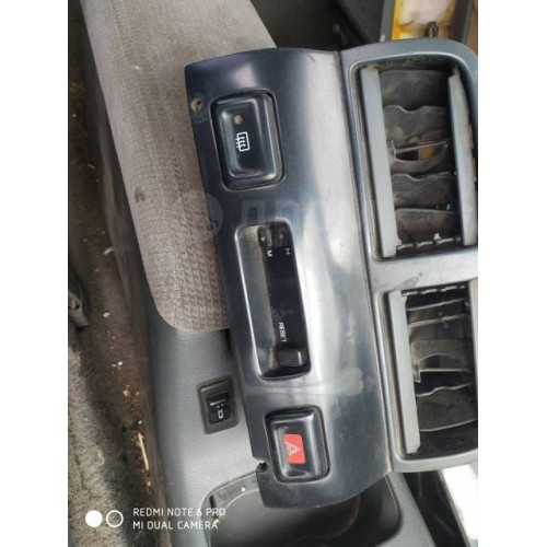 Кнопка аварийной сигнализации Nissan Cefiro A32 в Омске