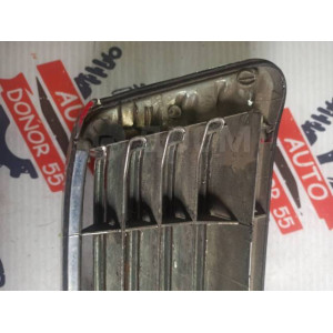 Решетка радиатора Toyota Camry SV40 53101-32270 дефект креплений в Омске Решетка радиатора Toyota Camry SV40 53101-32270 дефект креплений в Омске