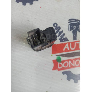 Кнопка стеклоподъемника Daewoo Nexia 96179135 в Омске Кнопка стеклоподъемника Daewoo Nexia 96179135 в Омске